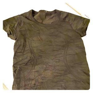 LULULEMON Swiftly Tech Short sleeve (SIZE 6)
